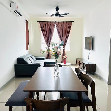 Ureshii Homestay Ladang Tanjung Kuala Terengganu With Pool Esterno foto