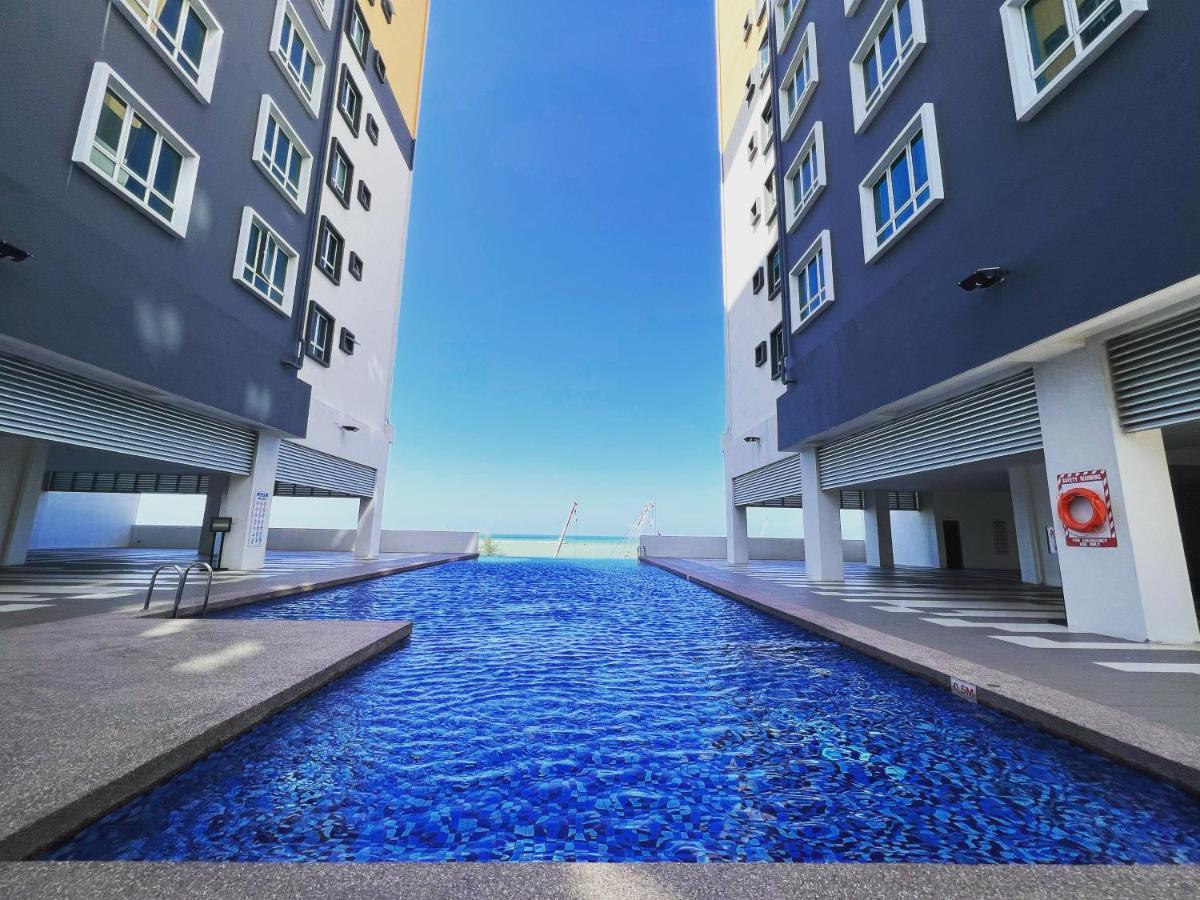 Ureshii Homestay Ladang Tanjung Kuala Terengganu With Pool Esterno foto