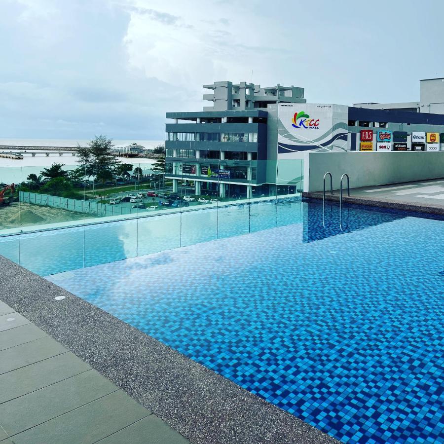 Ureshii Homestay Ladang Tanjung Kuala Terengganu With Pool Esterno foto